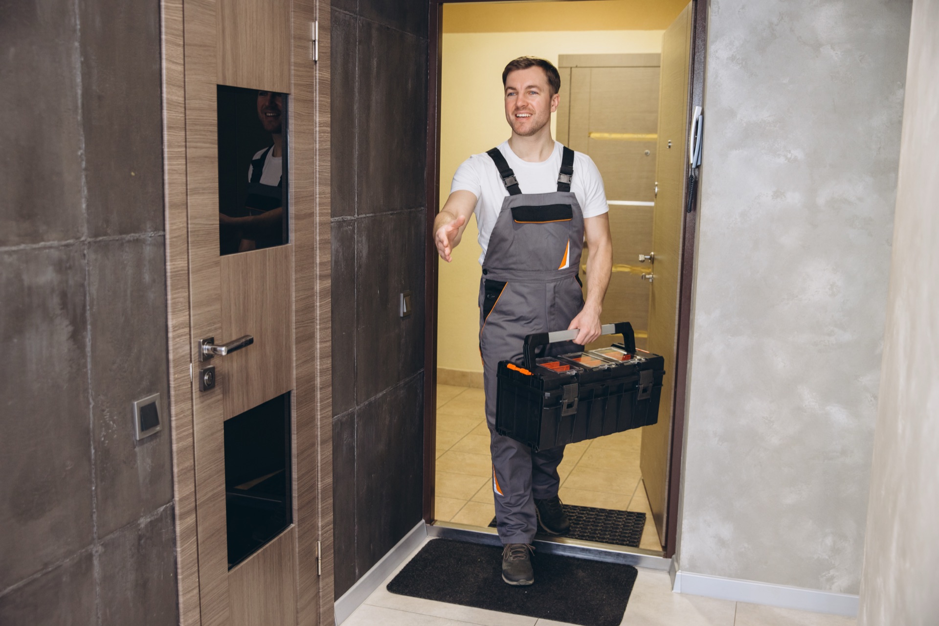 Kommt der KFZ-Sachverständige zu mir nach Hause – oder muss ich extra hinfahren?